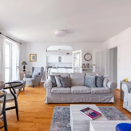 Appartement Horyzont Apartamenty- Ratuszowy- Stylowy Dla 6 Osob W Samym Sercu Starowki Kołobrzeg